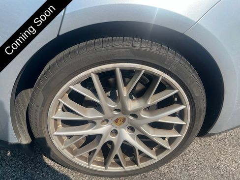 Used 2018 Porsche Panamera 4 AWD/4WD image 34