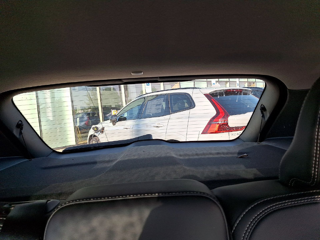 Certified 2025 Volvo XC40 B5 Plus AWD/4WD image 13