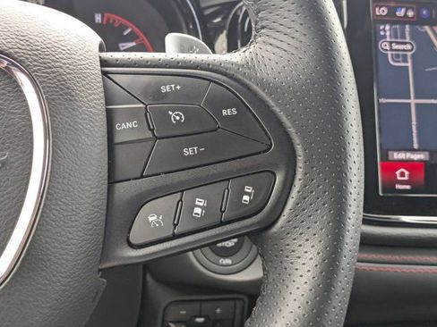 Used 2025 Dodge Durango GT AWD/4WD image 17
