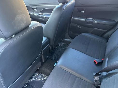 Used 2024 Mitsubishi Outlander Sport SE image 12