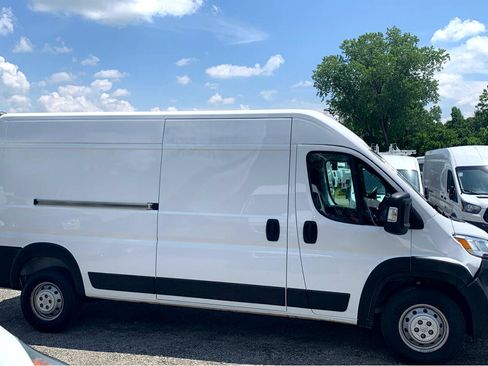 Used 2023 RAM ProMaster 2500 image 4