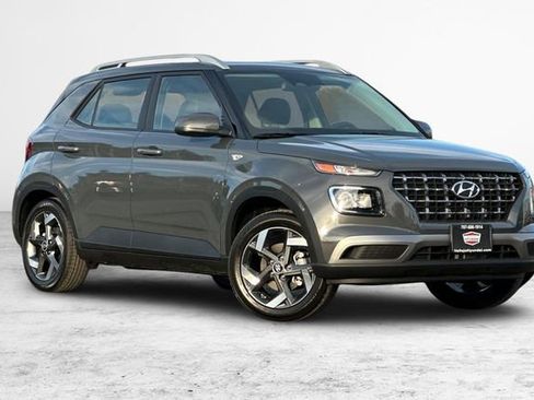 New 2026 Hyundai Venue SEL FWD image 2