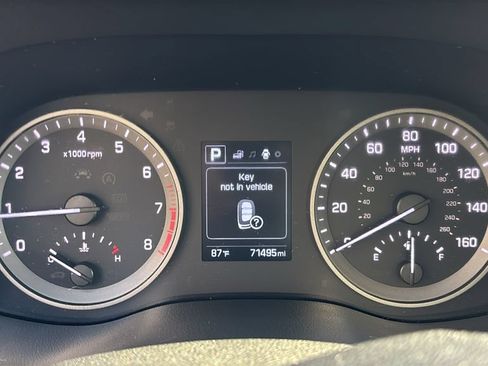 Used 2018 Hyundai Tucson Value AWD/4WD image 14