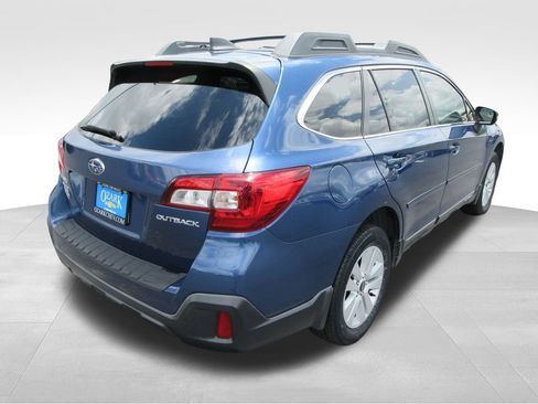 Used 2019 Subaru Outback 2.5i Premium w/ Popular Package #2 AWD/4WD image 5