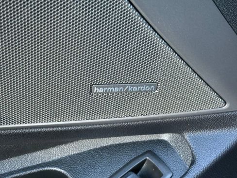 Used 2019 BMW 330i xDrive Sedan w/ Premium Package image 13