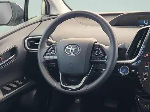 Used 2021 Toyota Prius Prime FWD image 12
