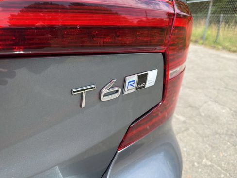 Used 2019 Volvo S60 T6 R-Design AWD/4WD image 18