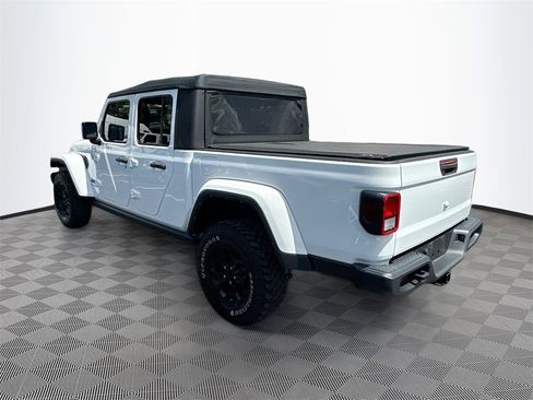 Used 2022 Jeep Gladiator Willys image 6