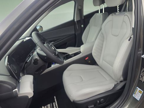 New 2026 Hyundai Elantra Limited image 12