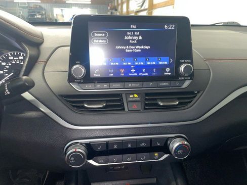 Used 2022 Nissan Altima 2.5 SR w/ Midnight Edition Package image 22