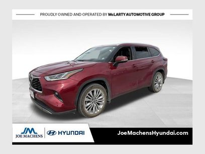 Used 2023 Toyota Highlander Platinum