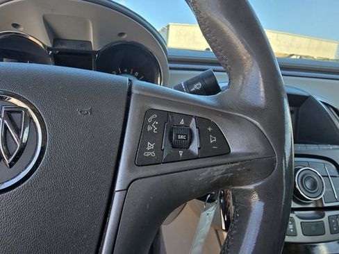 Used 2011 Buick LaCrosse CXL image 22