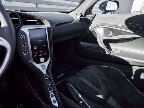 Used 2024 McLaren 750S Spider image 59