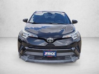 Used 2018 Toyota C-HR XLE video 2