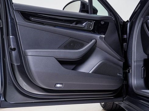 New 2026 Porsche Panamera 4 image 26