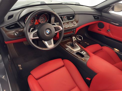Used 2013 BMW Z4 sDrive28i RWD image 4