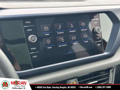 Used 2023 Volkswagen Taos SE w/ Panoramic Sunroof Package AWD/4WD image 28