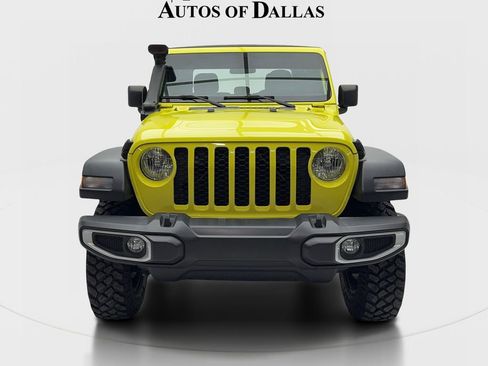 Used 2023 Jeep Gladiator Sport w/ Trailer Tow Package AWD/4WD image 3