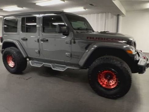 Used 2018 Jeep Wrangler Unlimited Rubicon AWD/4WD image 2