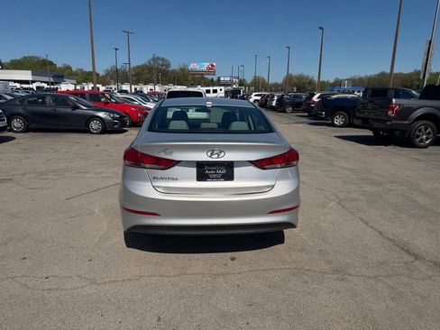 Used 2018 Hyundai Elantra SEL w/ Cargo Package image 4