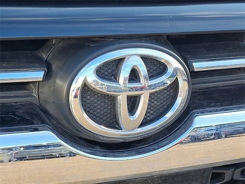 Used 2020 Toyota 4Runner Limited image 5