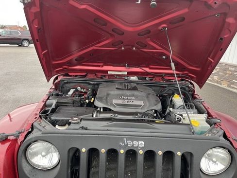 Used 2012 Jeep Wrangler Unlimited Sport AWD/4WD image 27