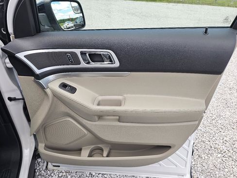 Used 2014 Ford Explorer XLT FWD image 34