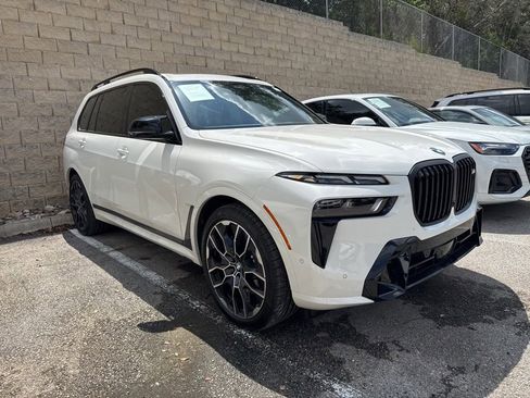 Used 2026 BMW X7 M60i w/ Executive Package AWD/4WD image 2