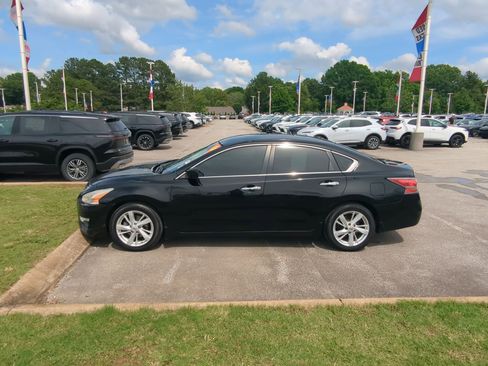 Used 2015 Nissan Altima 2.5 SV FWD image 4