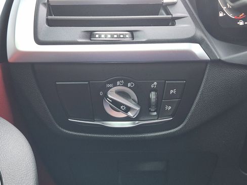 Used 2024 BMW X3 M40i w/ Parking Assistance Package image 27