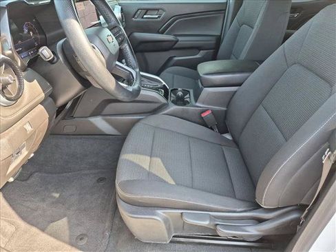 Used 2024 Chevrolet Colorado LT w/ LT Convenience Package RWD image 16