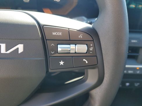 New 2026 Kia K4 LXS image 12