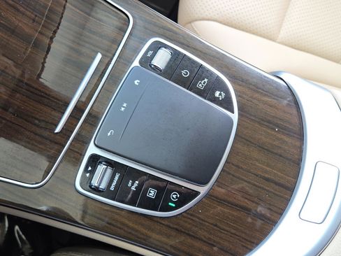 Certified 2022 Mercedes-Benz GLC 300 image 32