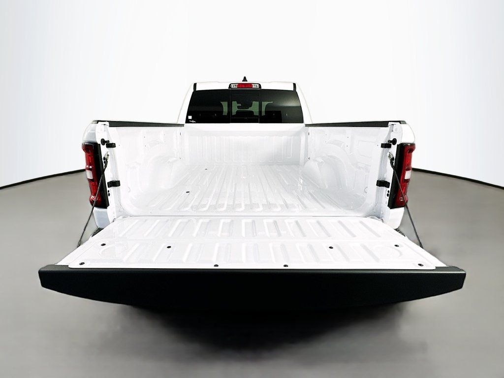 New 2026 RAM 1500 Big Horn w/ Night Edition AWD/4WD image 15