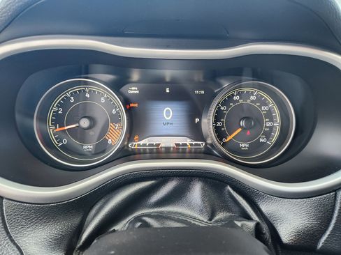 Used 2015 Jeep Cherokee Trailhawk image 18