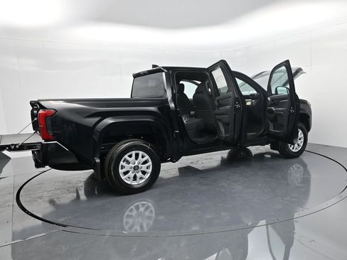 Used 2025 Toyota Tacoma SR5 AWD/4WD image 48