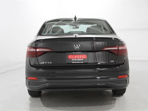 Used 2023 Volkswagen Jetta SE w/ Panoramic Sunroof Package FWD image 19