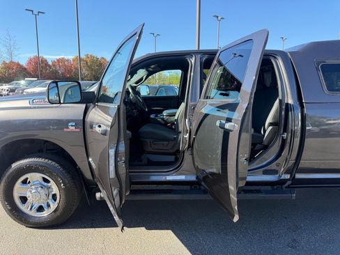 Used 2021 RAM 3500 Tradesman image 17