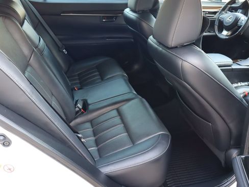 Used 2017 Lexus ES 350 w/ Luxury Package FWD image 18
