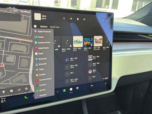 Used 2024 Tesla Model X image 19