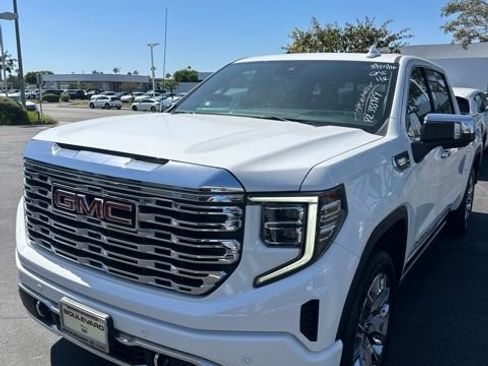Used 2023 GMC Sierra 1500 Denali w/ Denali Reserve Package AWD/4WD image 1