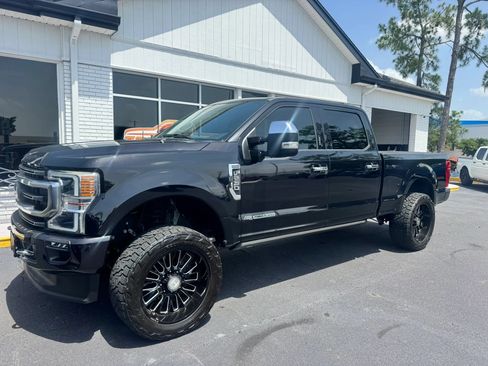 Used 2020 Ford F250 Platinum w/ FX4 Off-Road Package AWD/4WD image 1