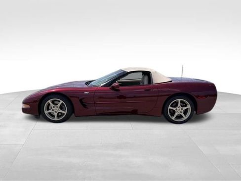 Used 2003 Chevrolet Corvette Convertible w/ Preferred Equipment Group1 RWD image 3