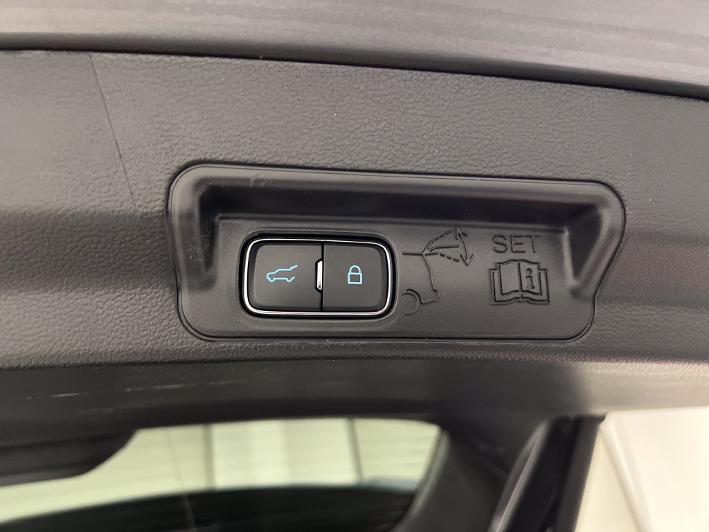 Used 2025 Ford Explorer ST-Line AWD/4WD image 46