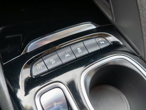 Used 2023 Buick Envision Preferred AWD/4WD image 33