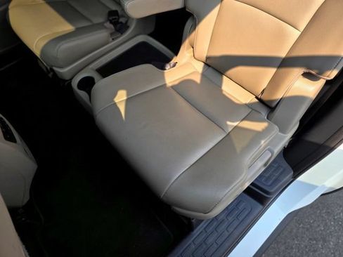 Used 2022 Honda Pilot Touring image 41