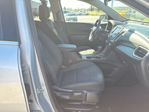 Used 2019 Chevrolet Equinox LT FWD image 24