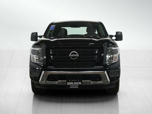 Used 2024 Nissan Titan SV w/ SV Convenience Package image 8