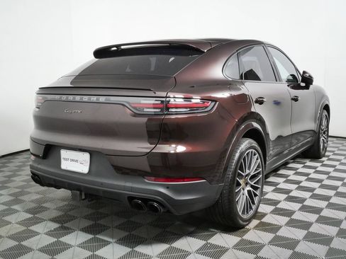 Certified 2023 Porsche Cayenne Coupe AWD/4WD image 30