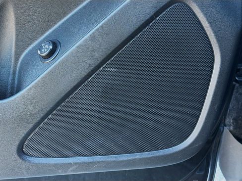 Used 2019 Chevrolet Equinox LT w/ Sun & Navigation Package image 24